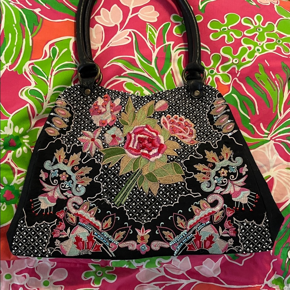 Vintage Elegant Black Floral Embroidered Shoulder Bag